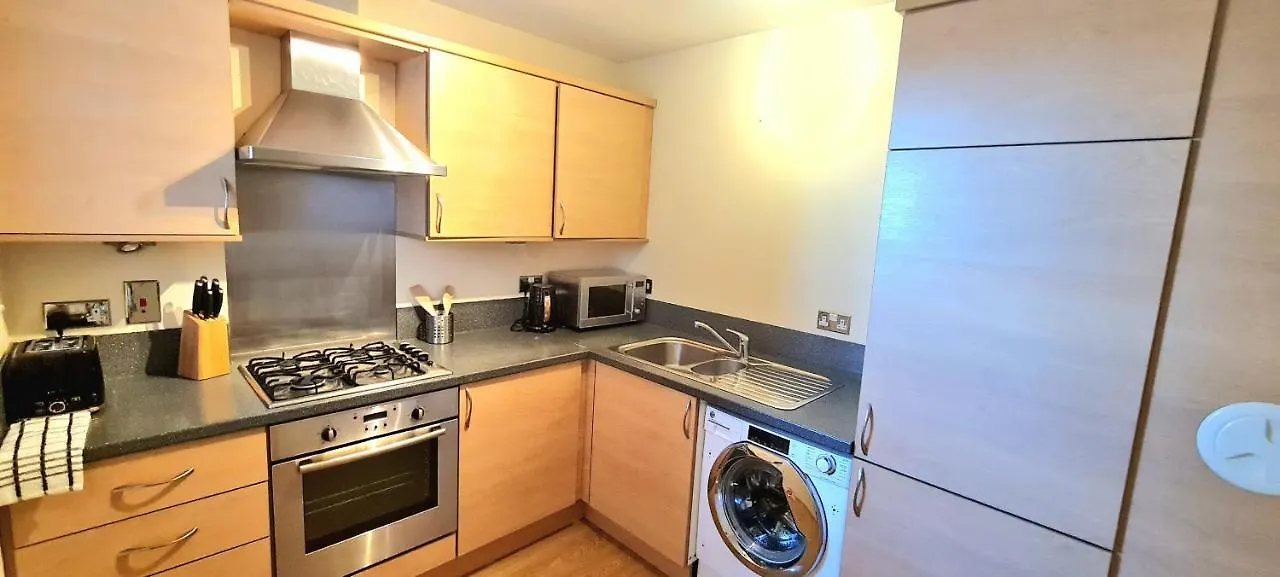 Elegant 2 Bedroom City Centre Apartment - Free Parking - Private Balcony - Stunning Views Edinburgh 0*,  United Kingdom